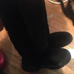 Black sunbrust uggs